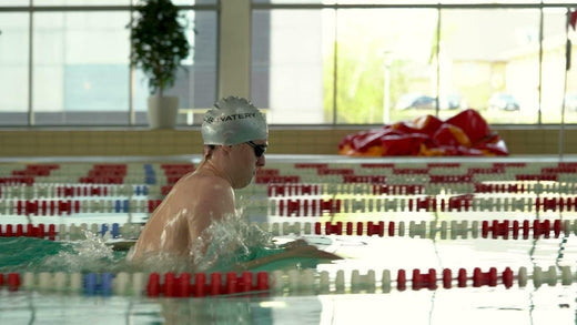 Få svaret här: Svettas man när man simmar?