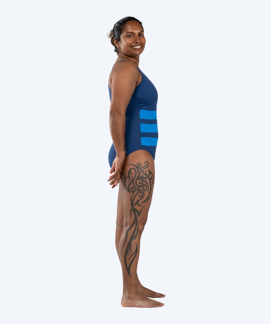 Watery baddräkt med inbyggd bh m. ränder för dam - Mystique Stripes - Marinblå