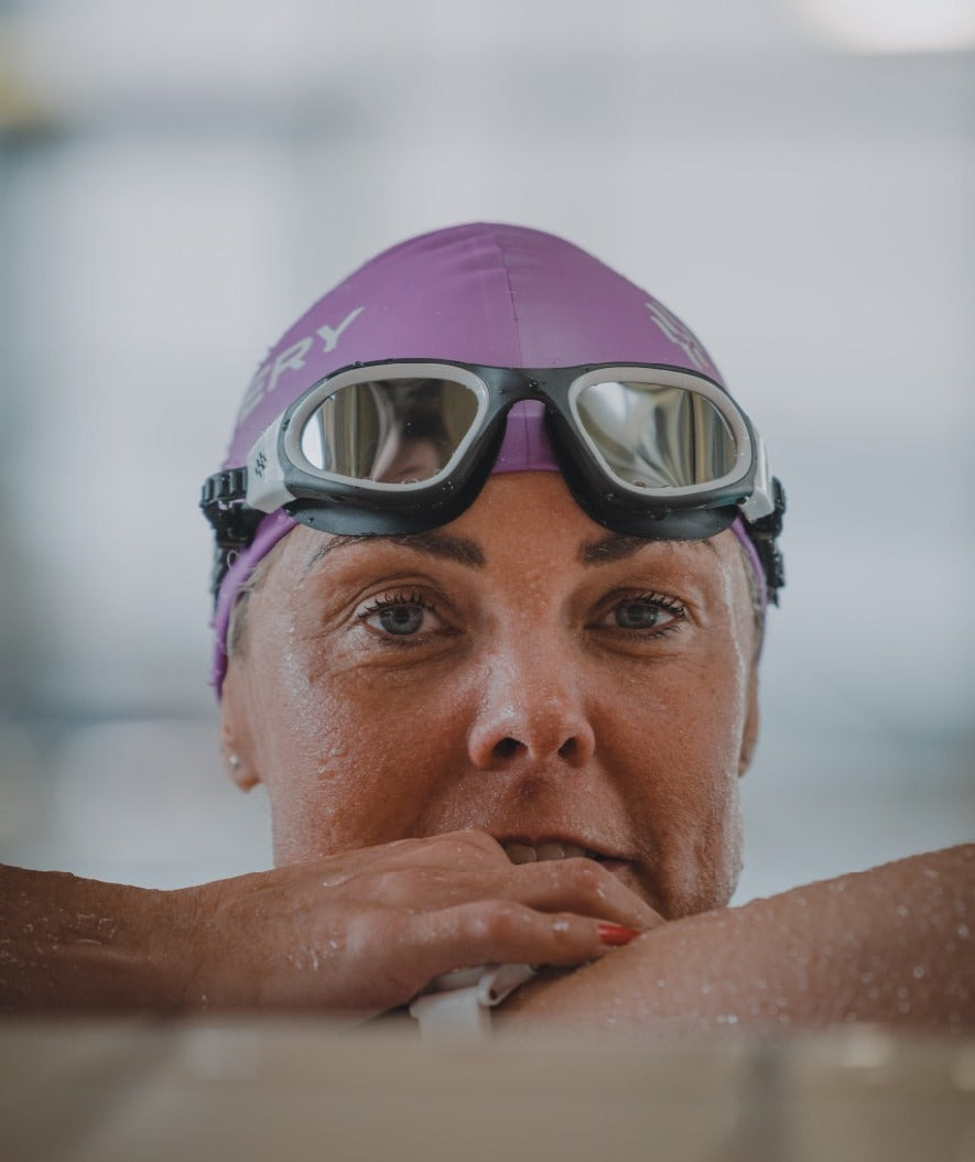 Watery motionssimglasögon - Raven Active - Svart/röd (Smoke lins)