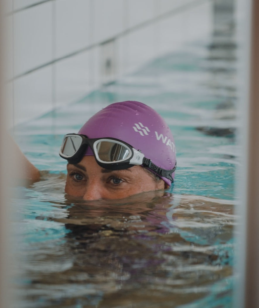 Watery motionssimglasögon - Raven Active - Svart/röd (Smoke lins)