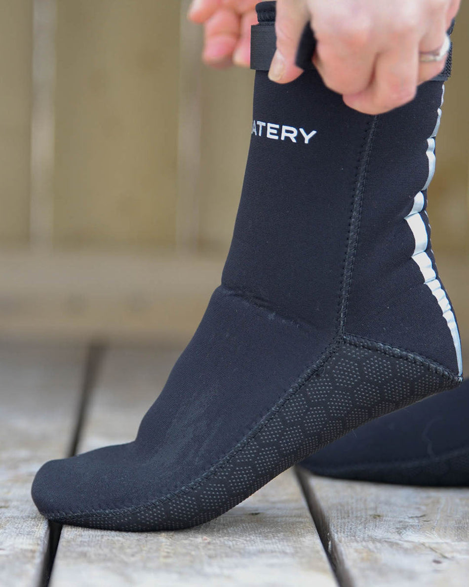 Watery neoprenstrumpor för öppet vatten - Reptile (3 mm) - Svart