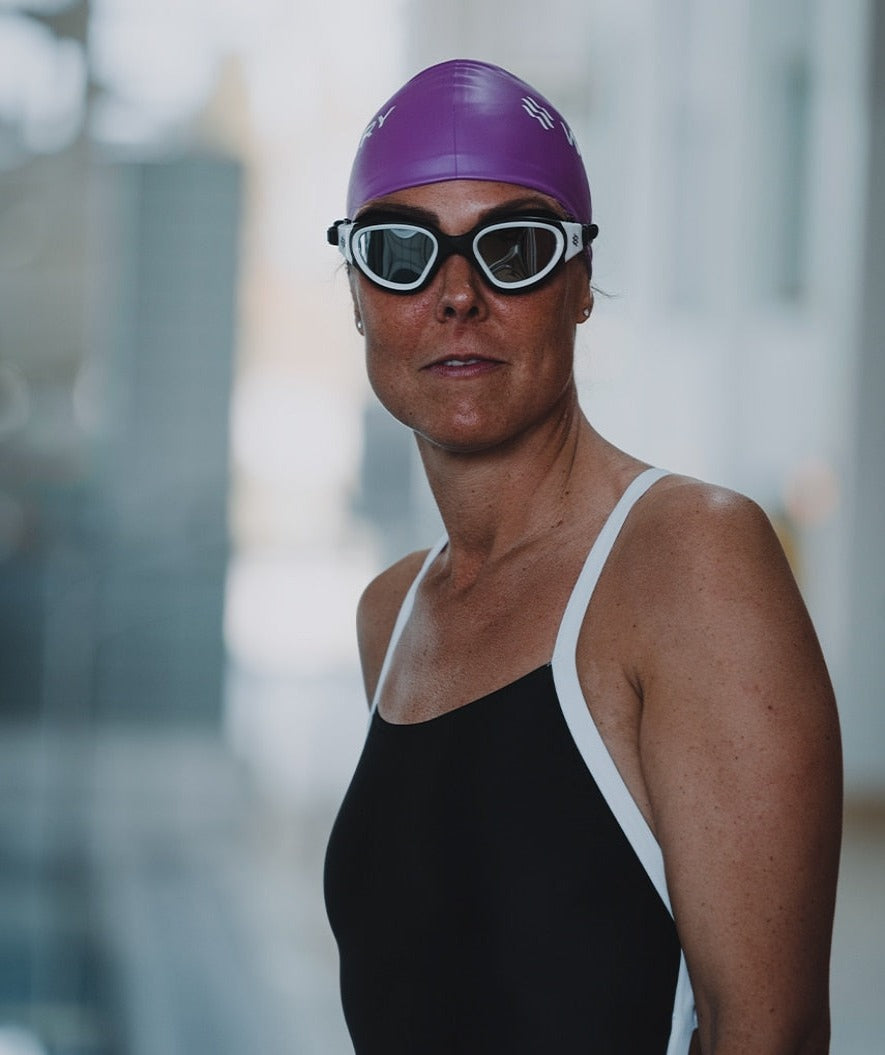 Watery motionssimglasögon - Raven Active - Svart/röd (Smoke lins)