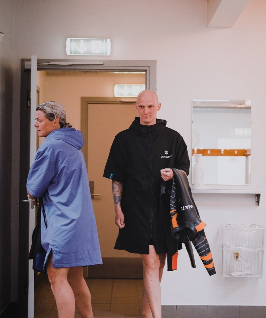 Watery surf poncho - Waterproof - Svart