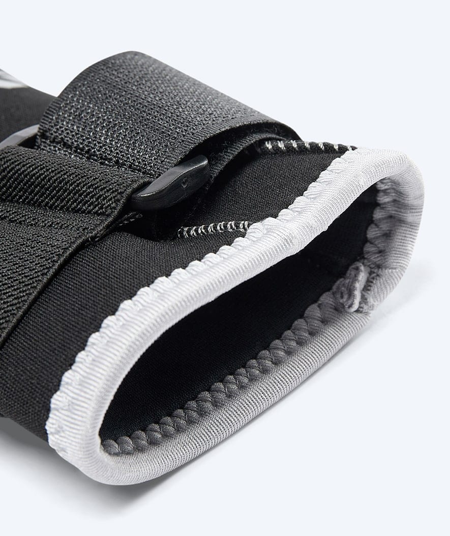 Watery neoprenhandskar - Reptile (3 mm) - Svart