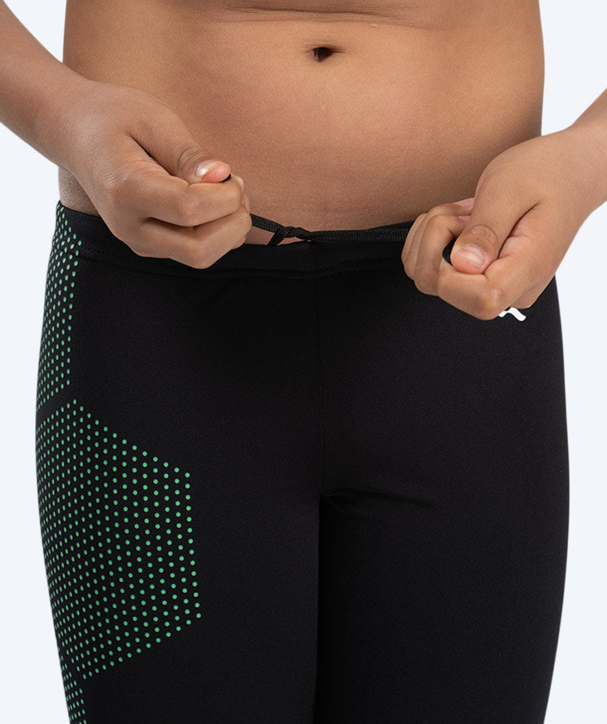 Watery långa badbyxor för pojkar - Surfy Eco - Green Corner