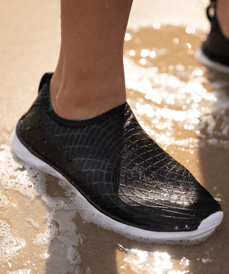 Watery badskor för vuxna - Kawaii - Svart