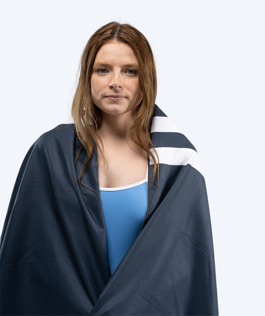 Watery microfiber handduk (160 x 80 cm) - Eco Nebraska - Mörkblå