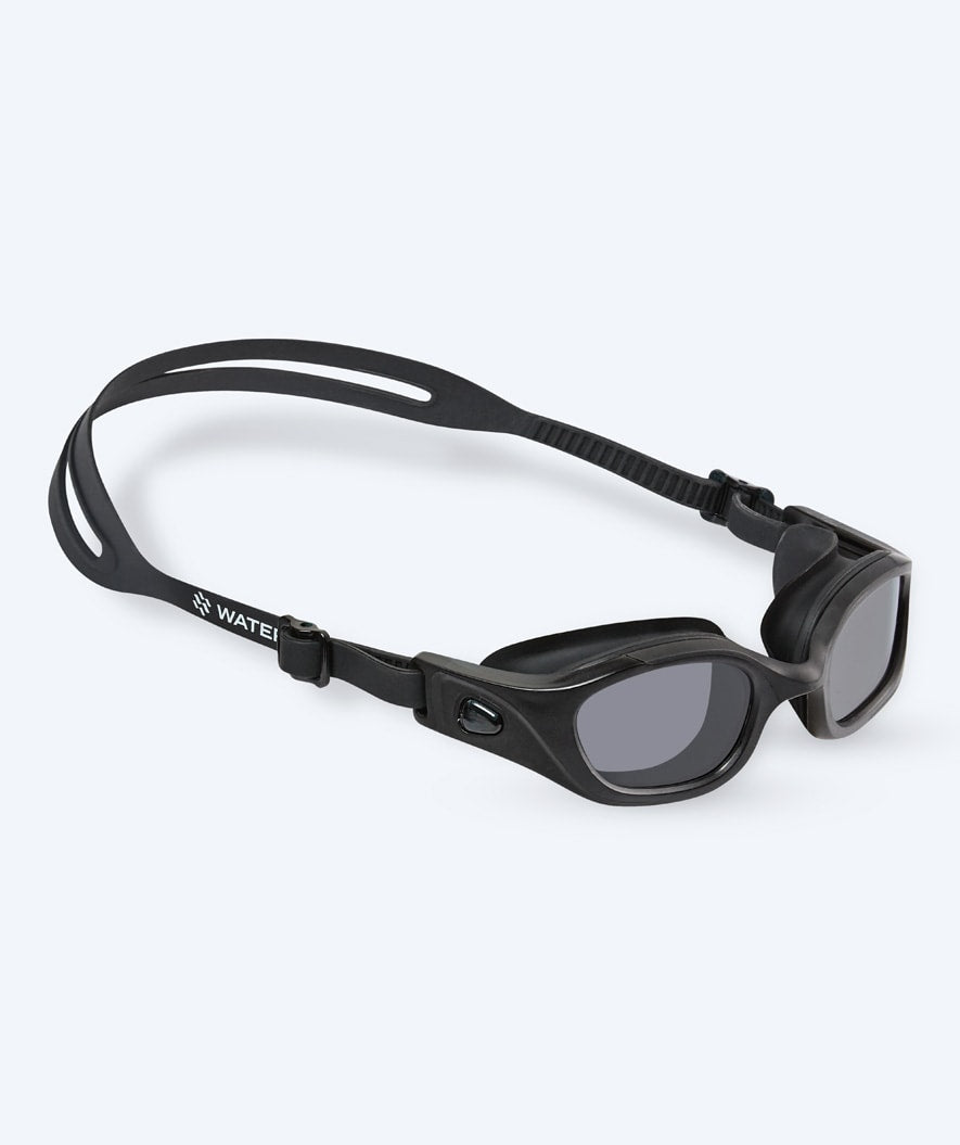 Watery motionssimglasögon – Clyde Active – Svart/smoke